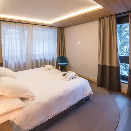 Stylish Flat In The Heart Of Zermatt شقة *